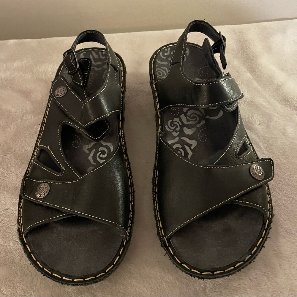 Women's Black Sandals